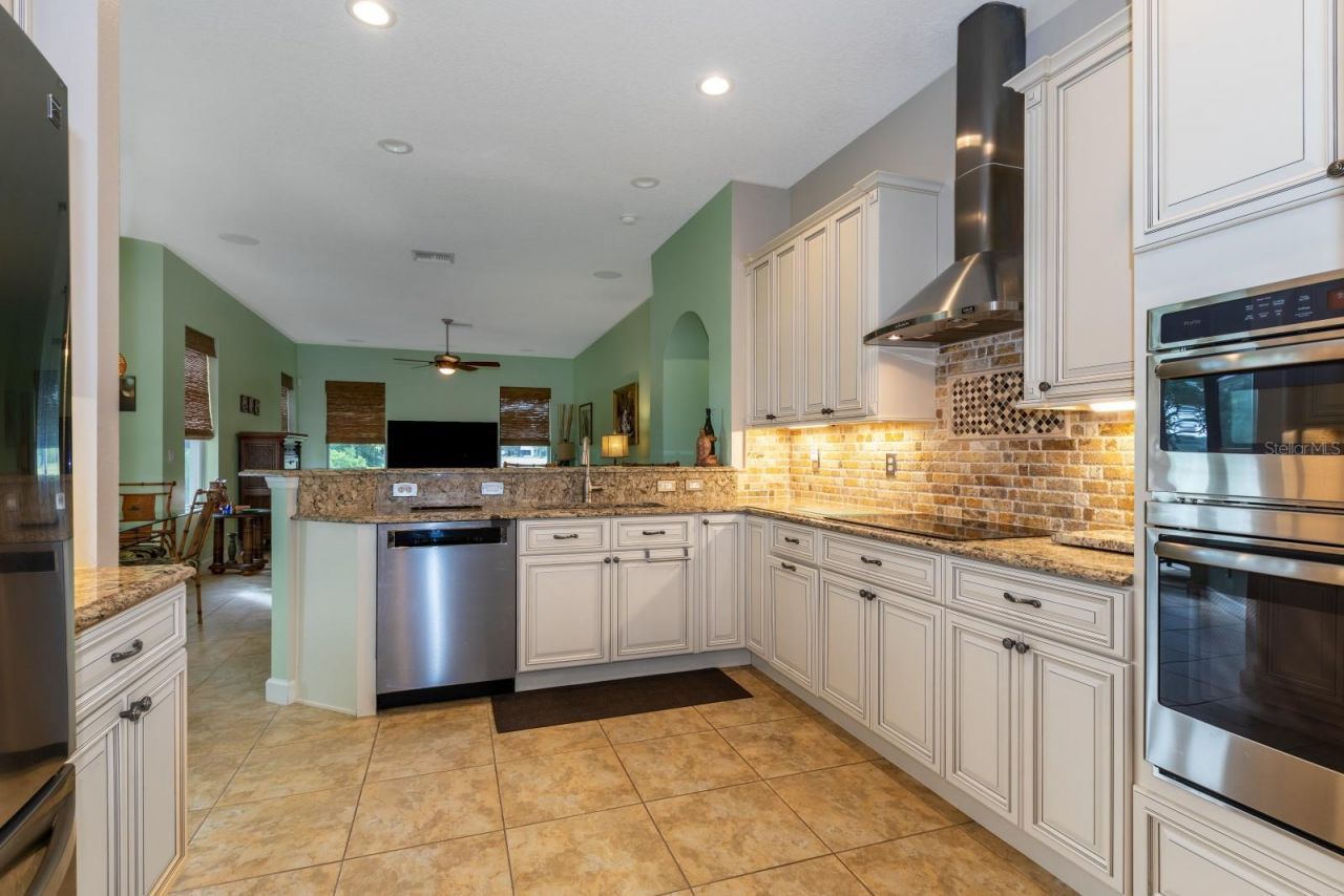 5739 Illumination Lane, Leesburg, FL 34748 Photo