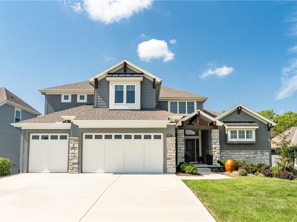 2504 W 179th Street, Overland Park, KS 66085