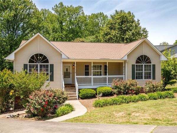 124 Hunter Circle, Wilkesboro, NC 28697