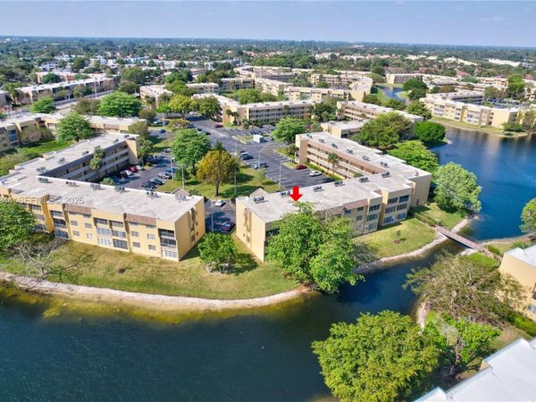 5860 NW 64th Ave, Unit 102, Tamarac, FL 33319