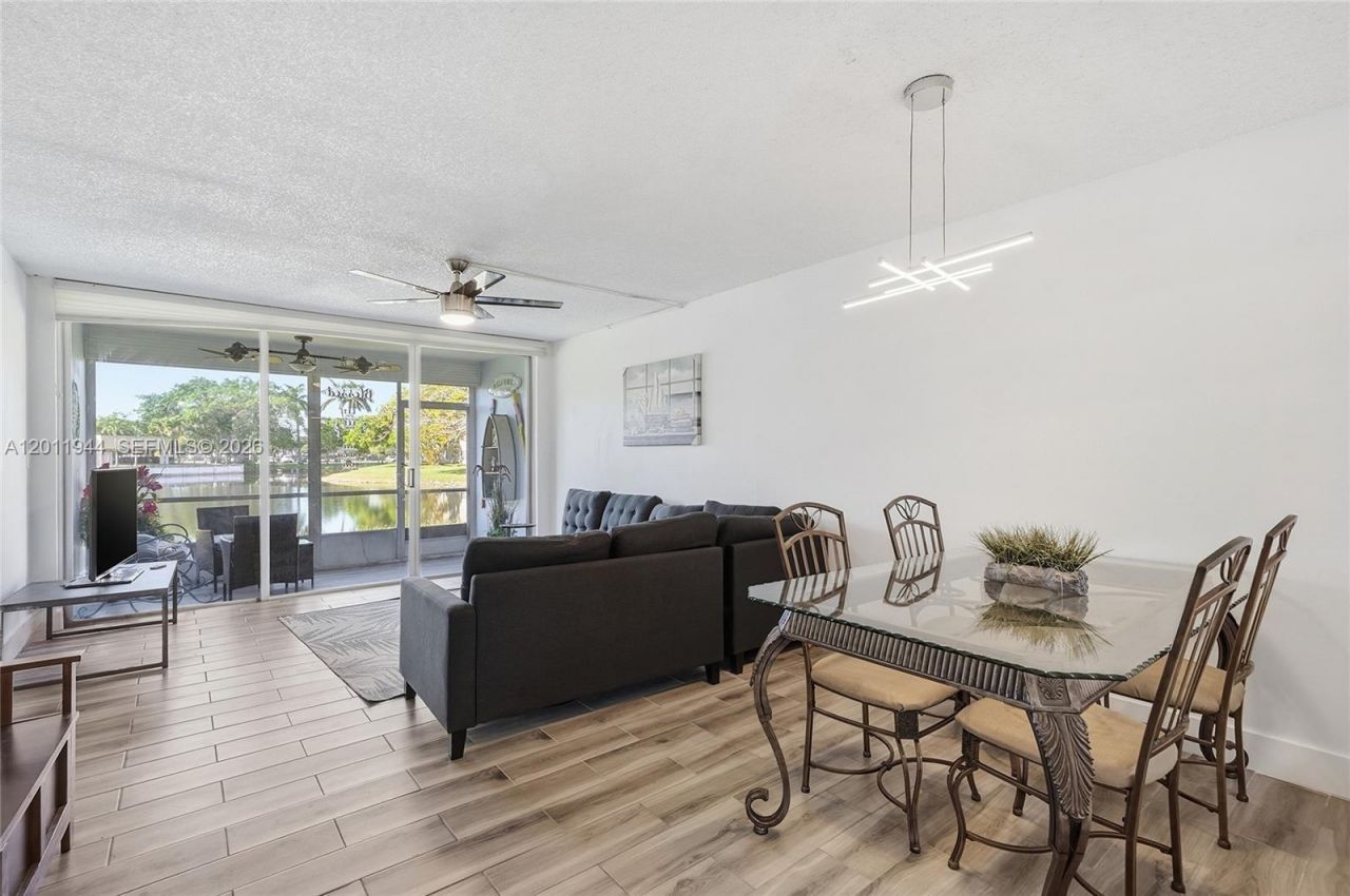 5860 NW 64th Ave, Unit 102, Tamarac, FL 33319 Photo