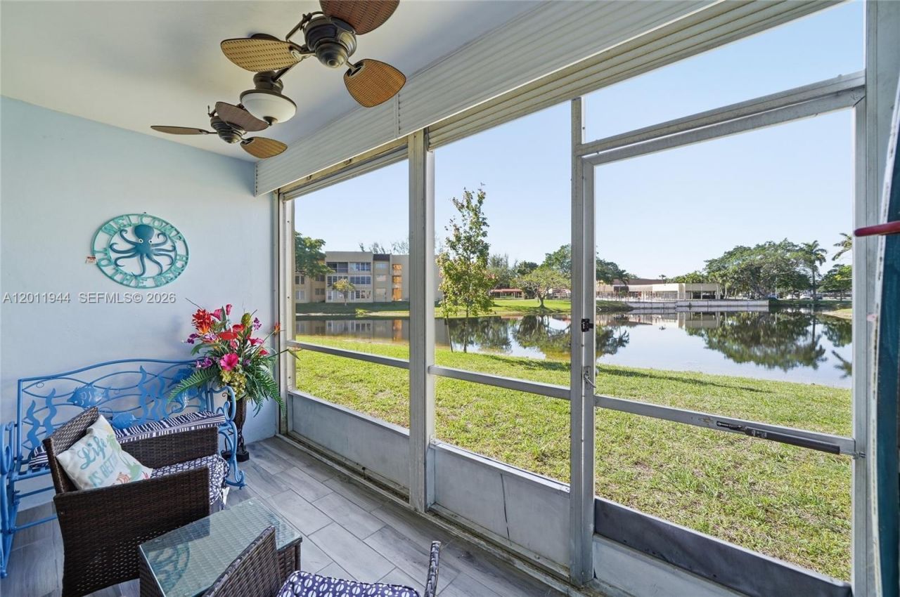 5860 NW 64th Ave, Unit 102, Tamarac, FL 33319 Photo