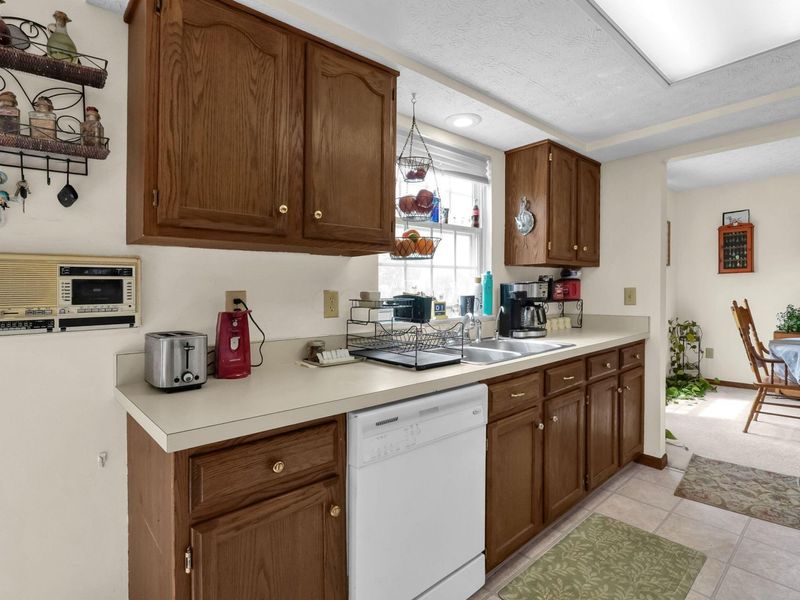 527 Warwick Lane, Pickerington, OH 43147 Photo 13