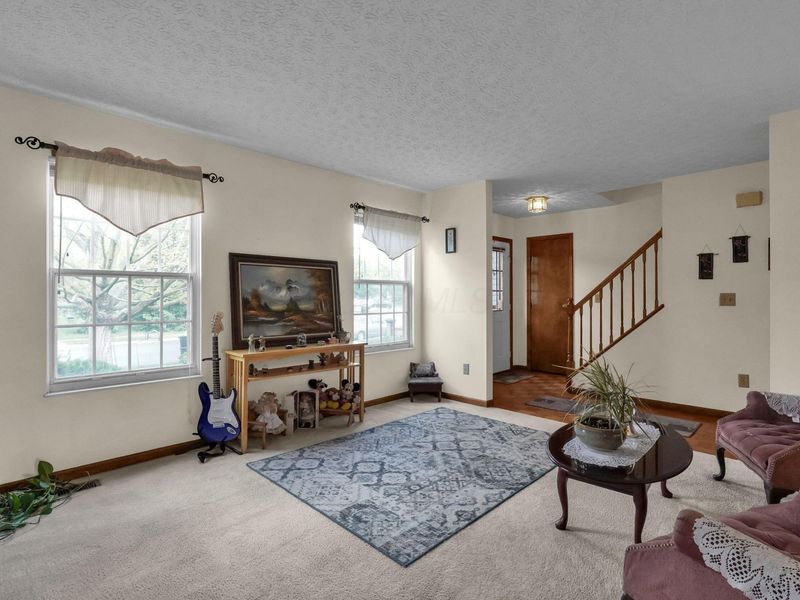 527 Warwick Lane, Pickerington, OH 43147 Photo 8