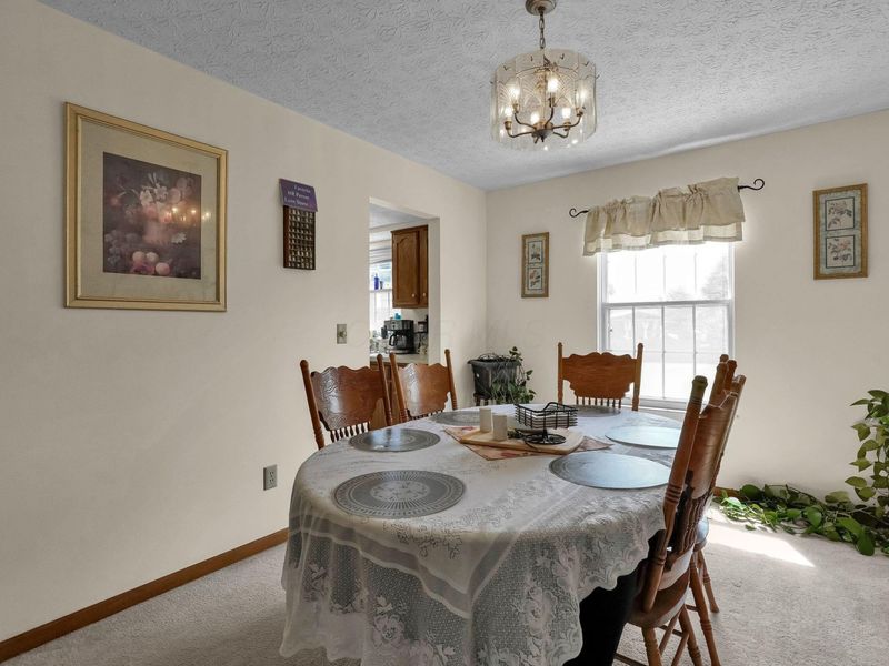 527 Warwick Lane, Pickerington, OH 43147 Photo 9
