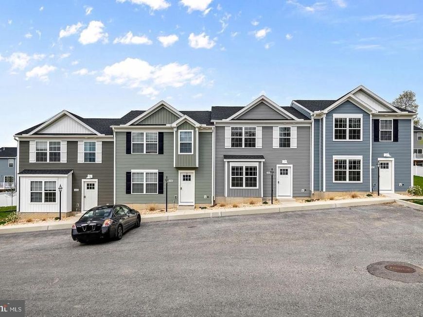 Sienna Blvd , Unit 208, New Cumberland, PA 17070 Main Photo