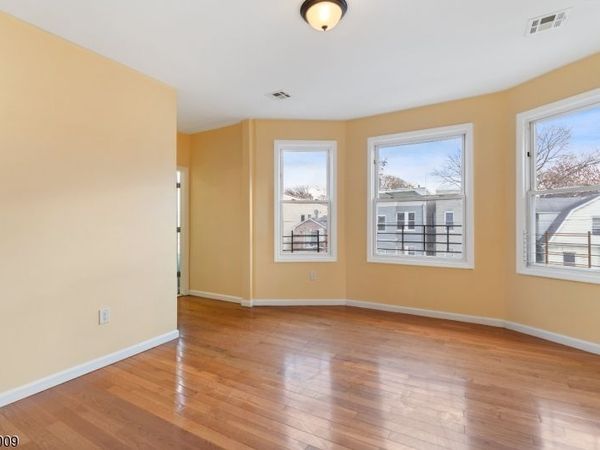 87 Columbia Ave, Unit 3, Newark, NJ 07106