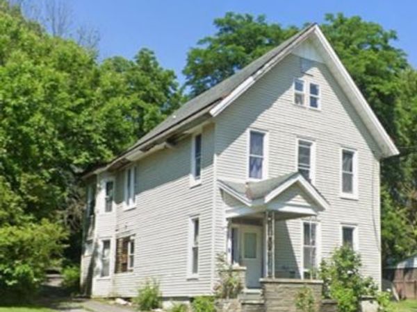 137 Caroline Street , Clyde, NY 14433
