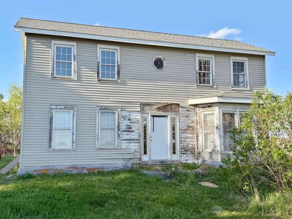 1555 77th St, Luzerne, IA 52208