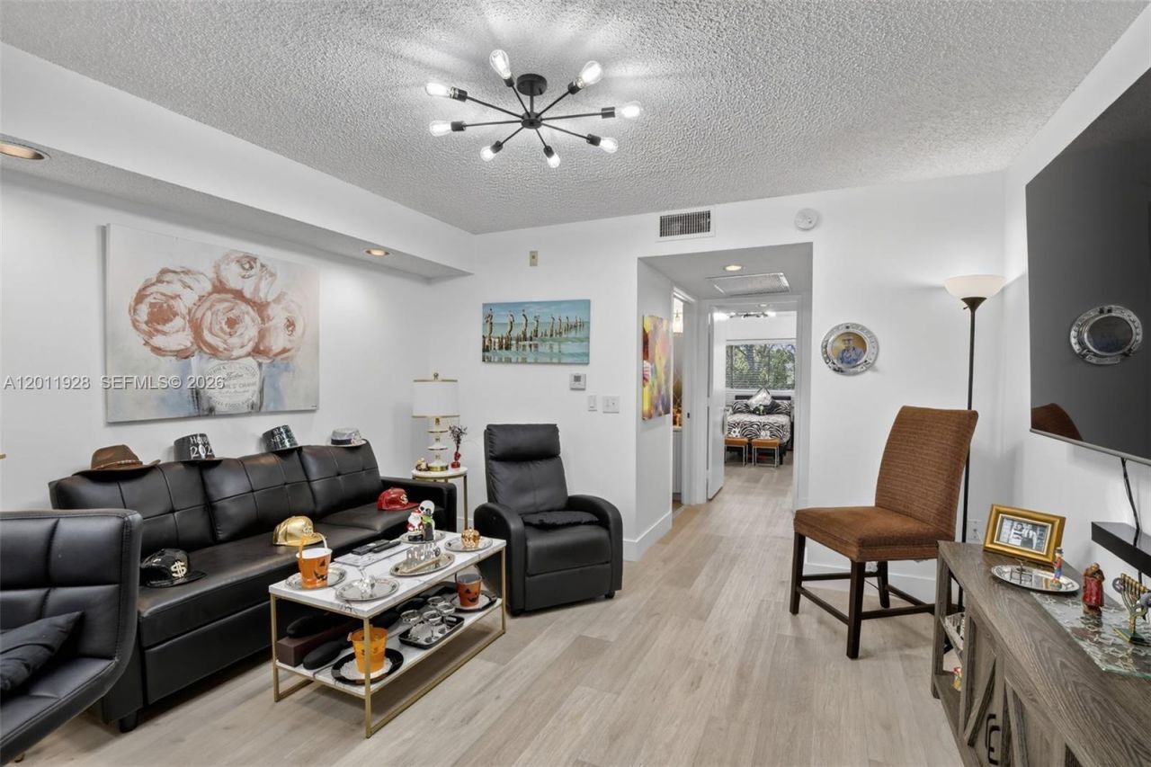 800 SW 137th Ave, Unit 411G, Pembroke Pines, FL 33027 Photo