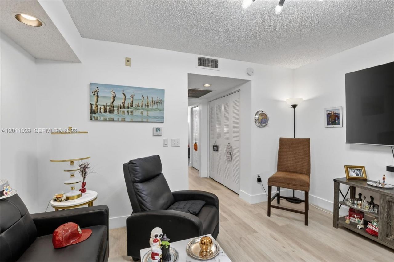 800 SW 137th Ave, Unit 411G, Pembroke Pines, FL 33027 Photo