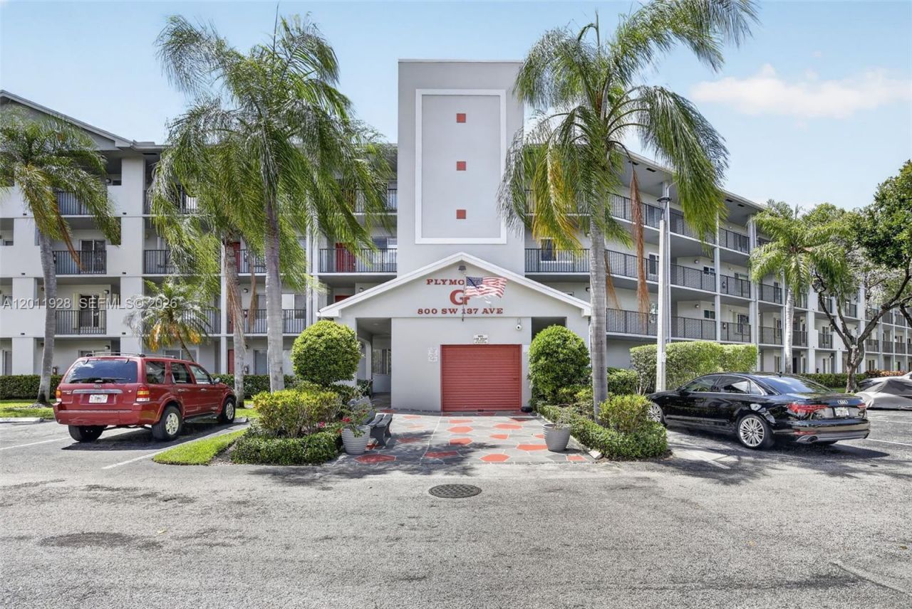 800 SW 137th Ave, Unit 411G, Pembroke Pines, FL 33027 Photo