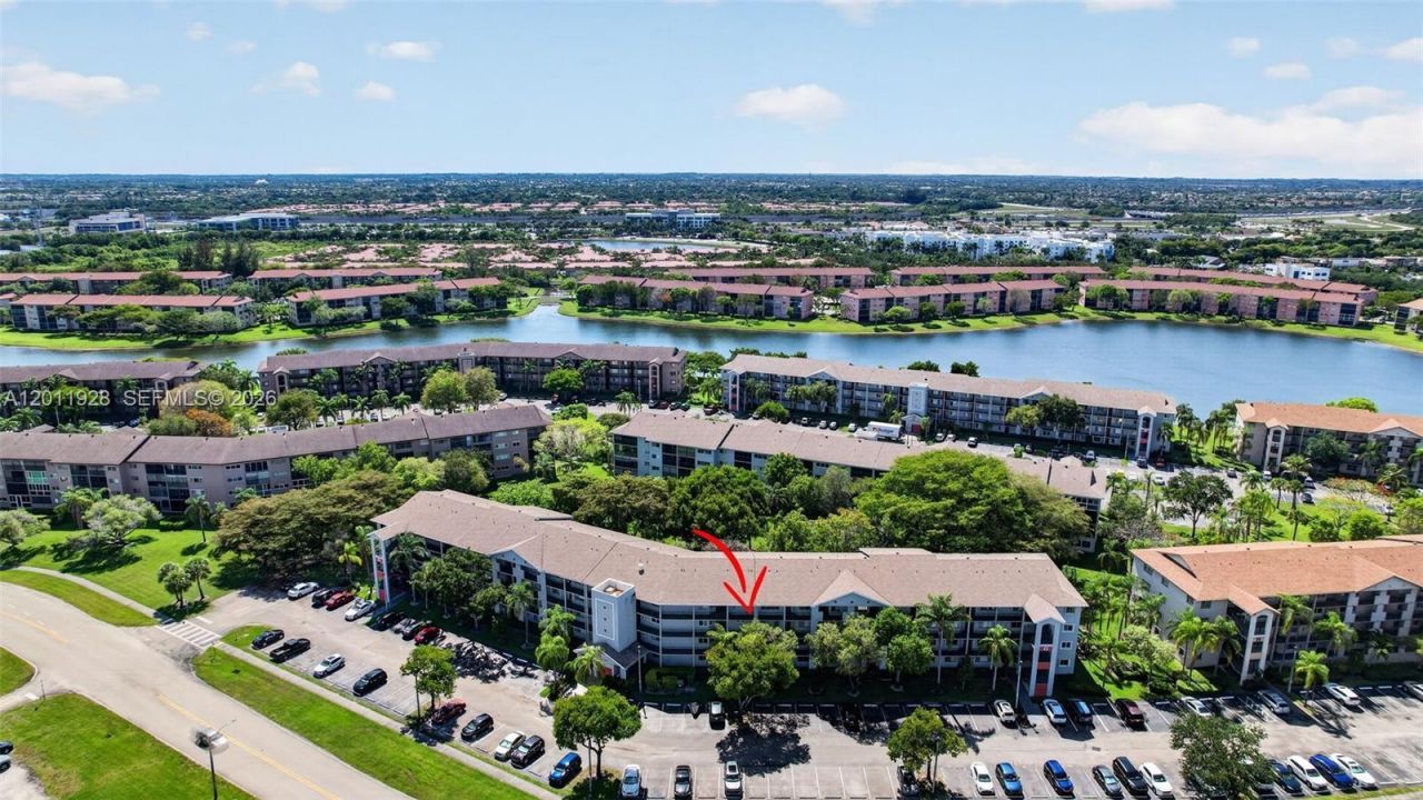 800 SW 137th Ave, Unit 411G, Pembroke Pines, FL 33027 Photo