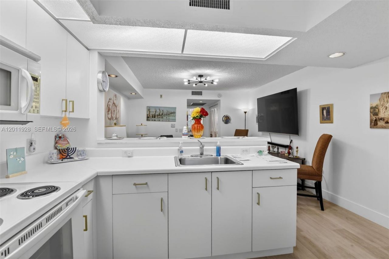 800 SW 137th Ave, Unit 411G, Pembroke Pines, FL 33027 Photo