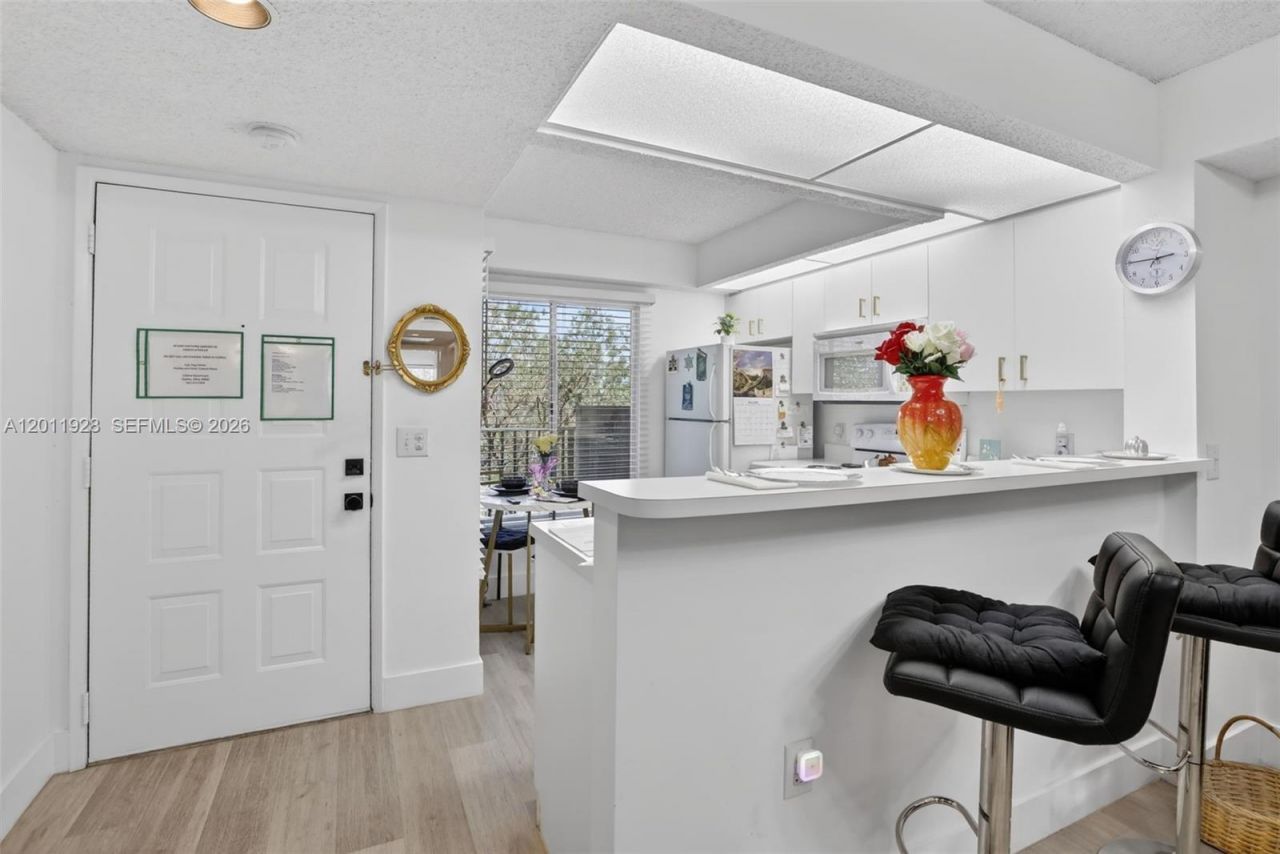 800 SW 137th Ave, Unit 411G, Pembroke Pines, FL 33027 Photo