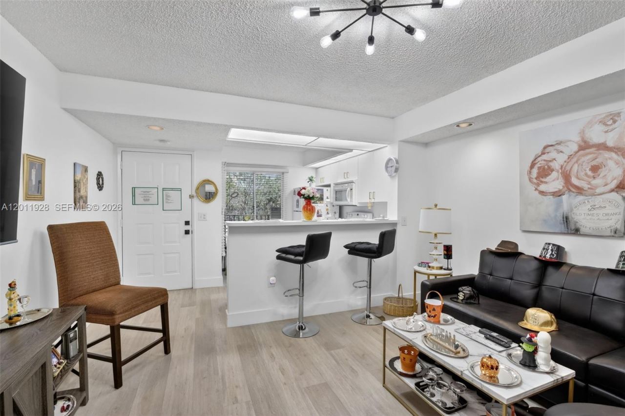800 SW 137th Ave, Unit 411G, Pembroke Pines, FL 33027 Photo