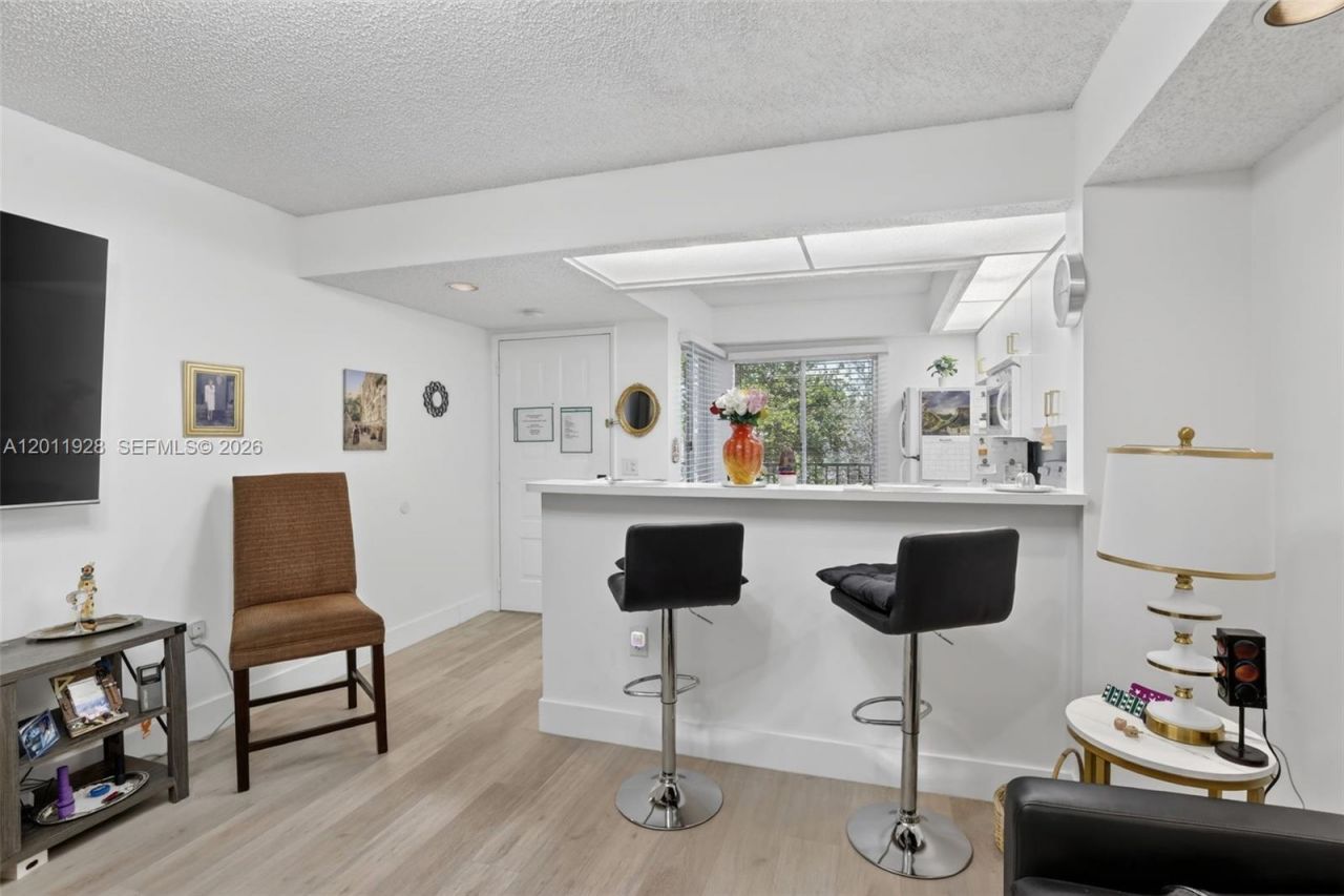800 SW 137th Ave, Unit 411G, Pembroke Pines, FL 33027 Photo