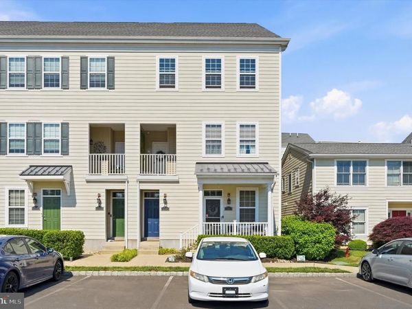 121 B HAGEN DRIVE, BENSALEM, PA 19020