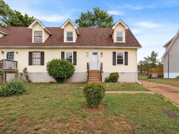 1920 Meadow Cliff Dr , Nashville, TN 37210