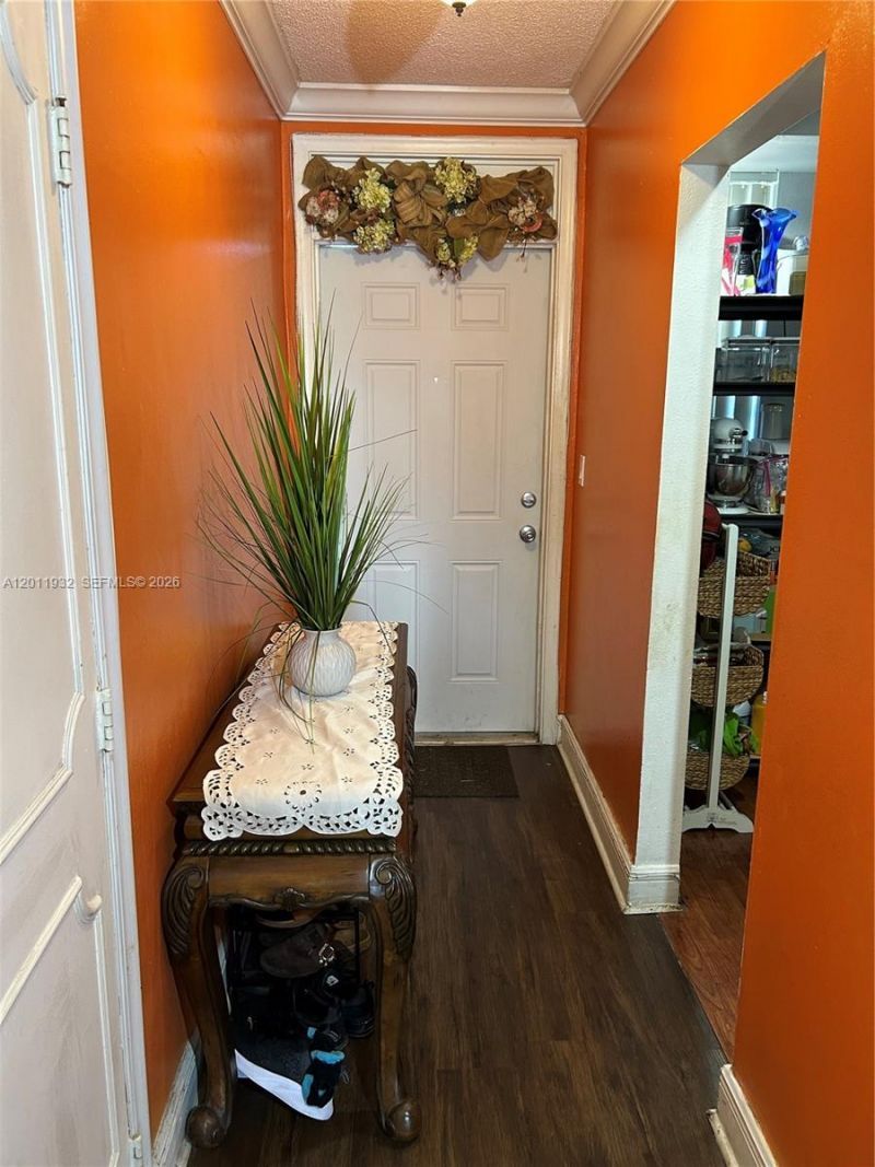 5435 NW 10th Ct , Unit 106, Plantation, FL 33313 Photo