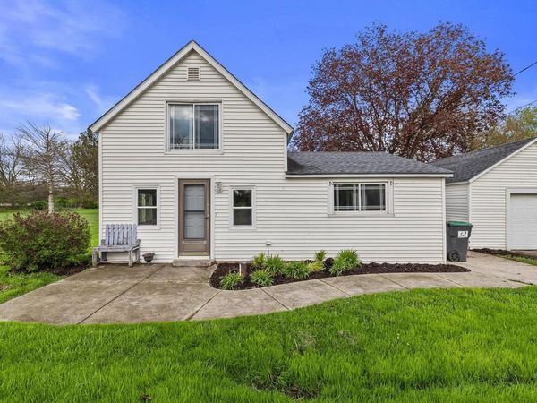 8200 312th AVENUE, Burlington, WI 53105