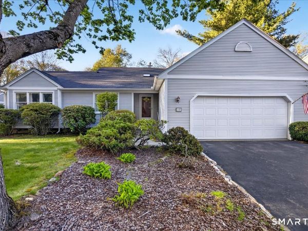 17 Canterbury, Unit 17, Hamden, CT 06514