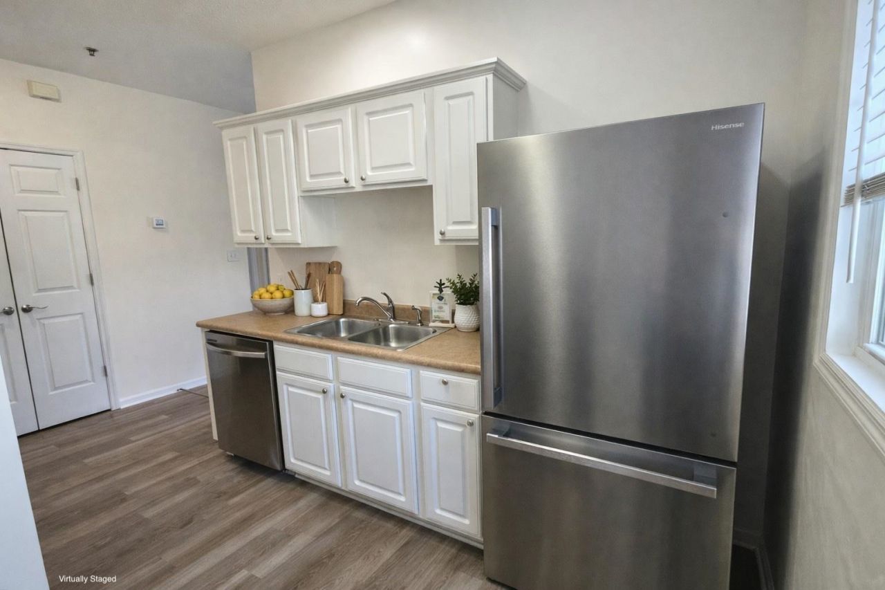 2070 Cross Gate Blvd. Photo 11