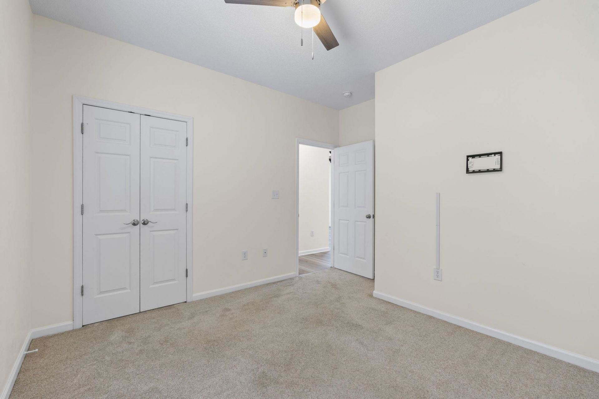 2070 Cross Gate Blvd. Photo 19