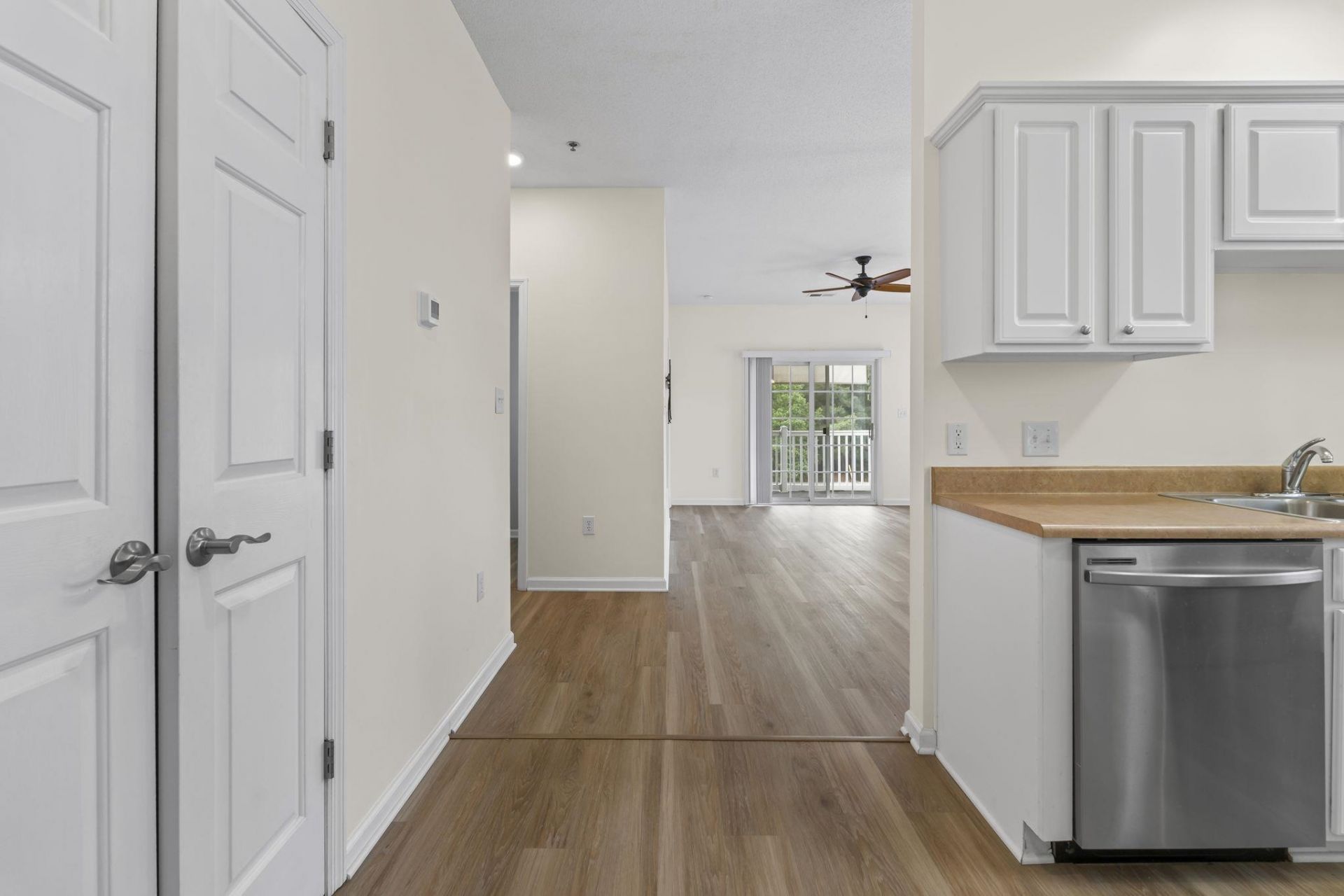 2070 Cross Gate Blvd. Photo 4
