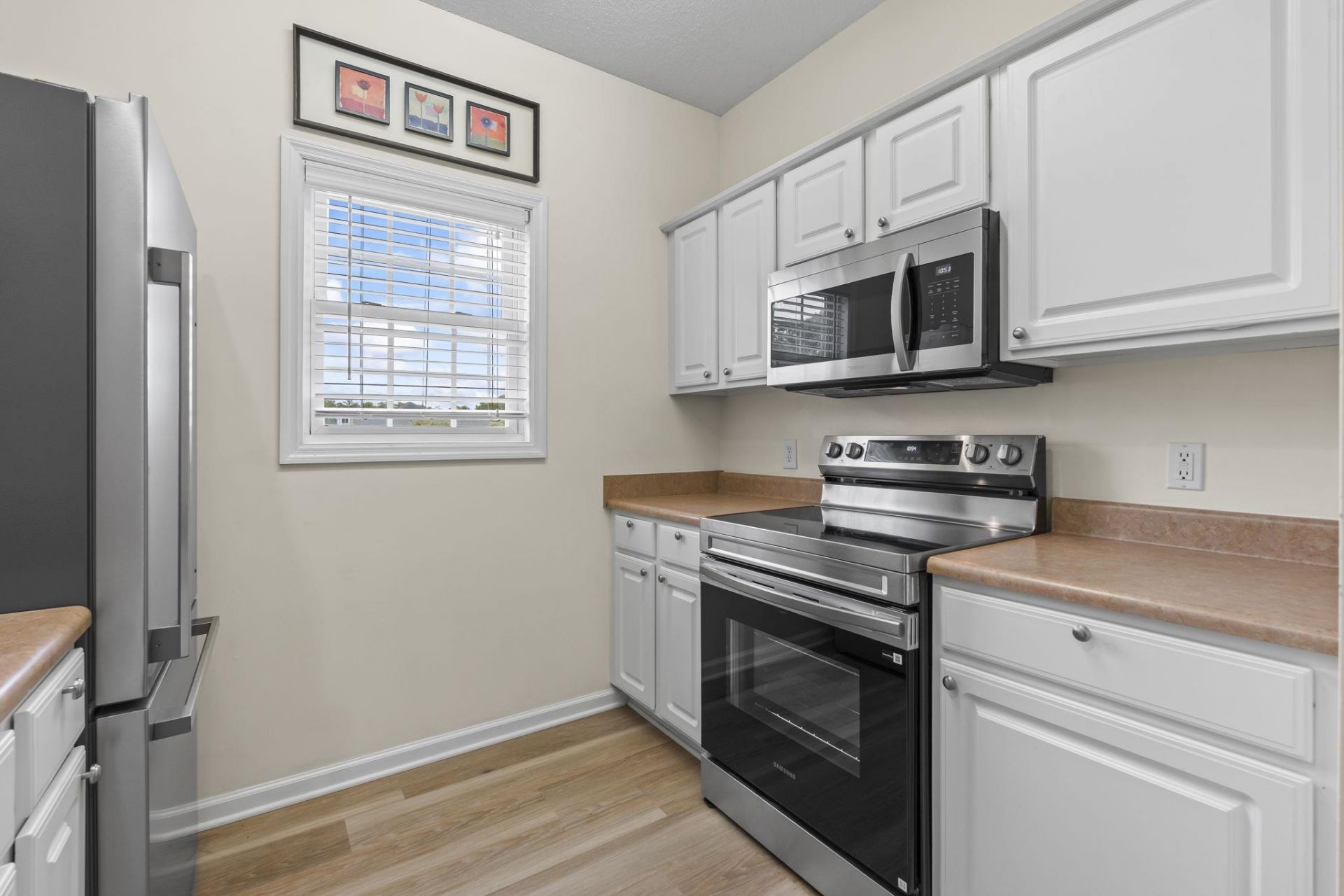 2070 Cross Gate Blvd. Photo 7