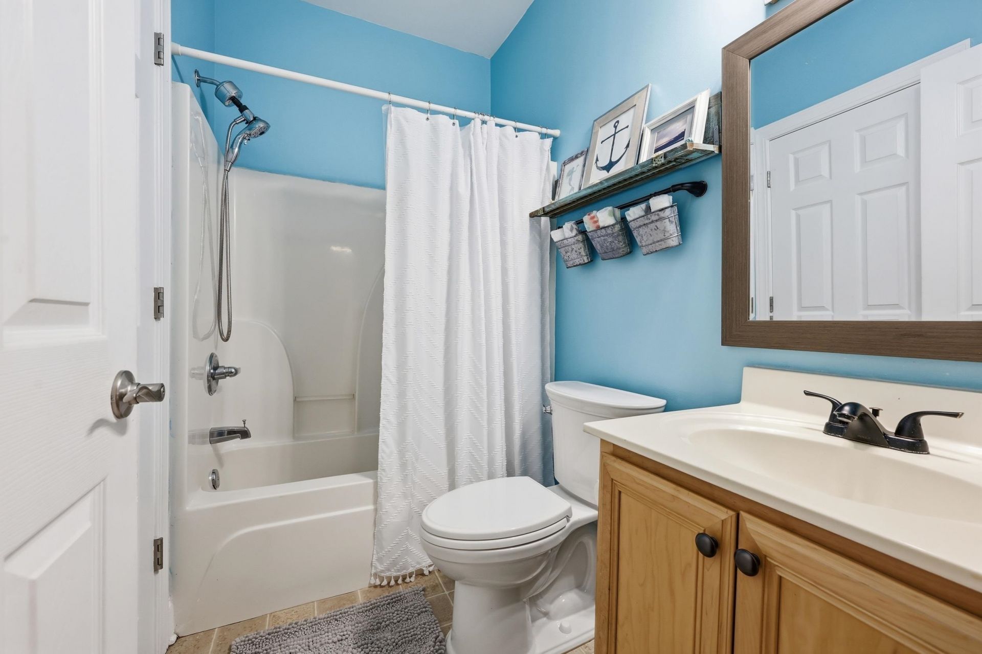 2065 Silvercrest Dr. Photo 13