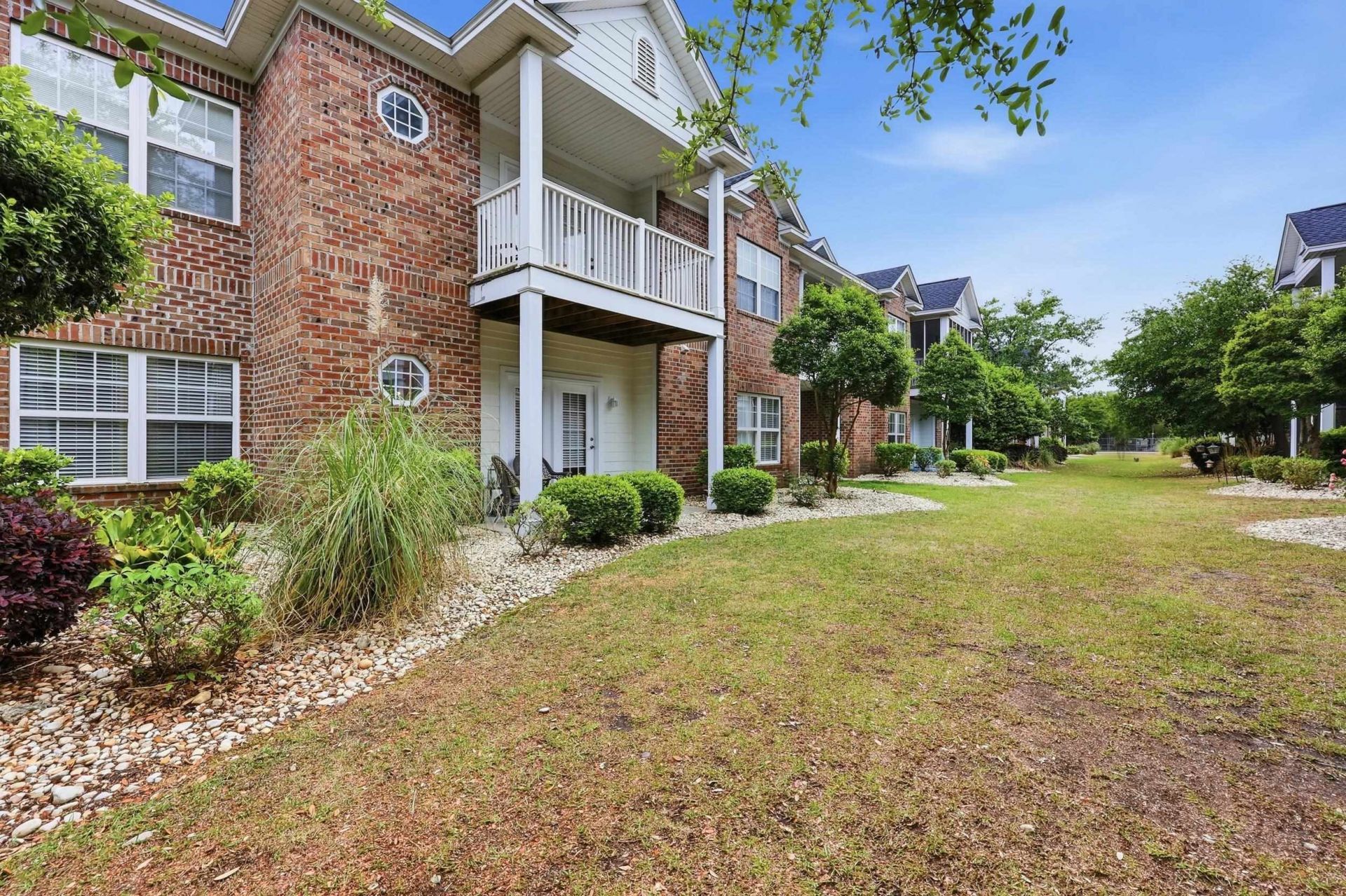 2065 Silvercrest Dr. Photo 23