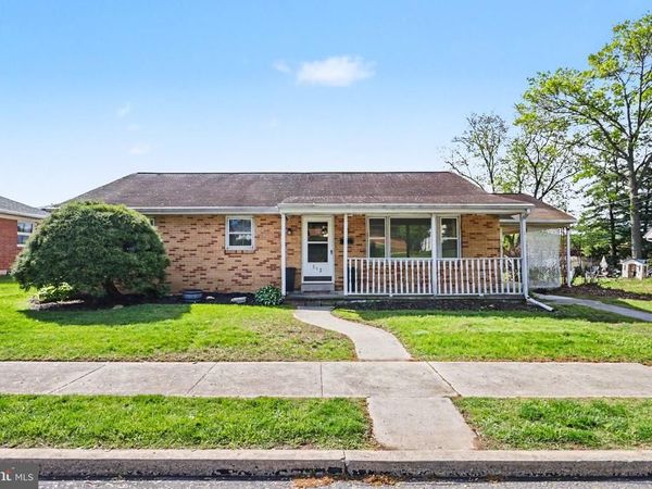 542 W AREBA AVENUE , HERSHEY, PA 17033