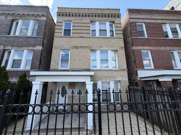 2323 W Fullerton Avenue , Chicago, IL 60647