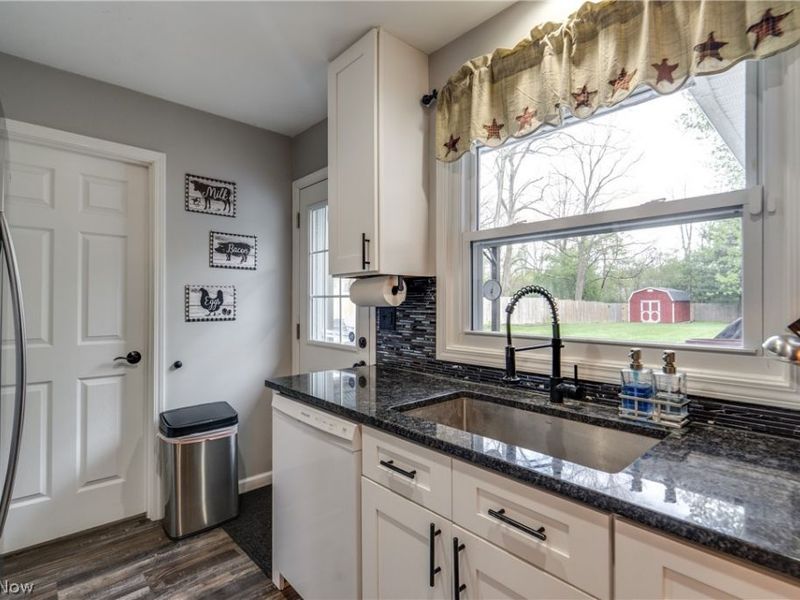 12905 Cherry Lane, Chesterland, OH 44026 Photo 10