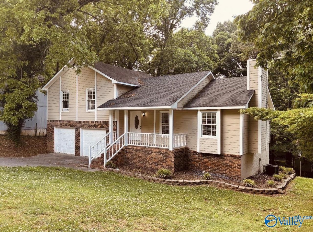 209 Evalyn Street, Madison, AL 35758 Main Photo