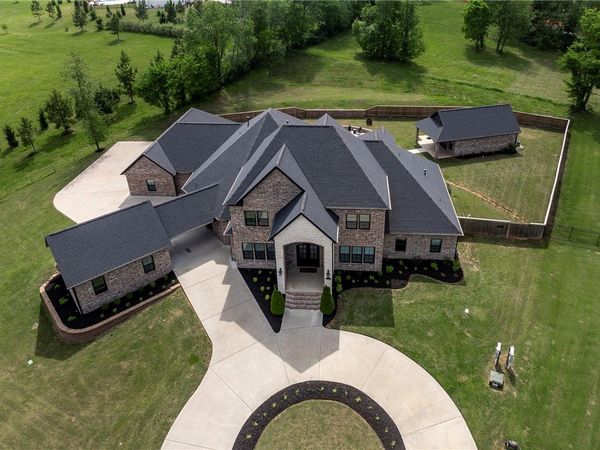 5104 S Haxton Circle , Bentonville, AR 72713