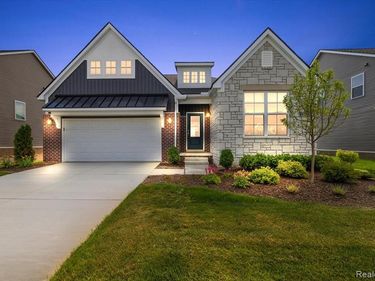 2352 Provencal Drive, Commerce Twp, MI 48382