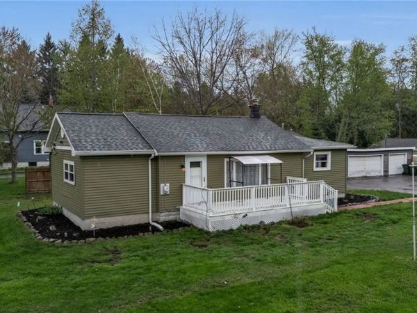 141 Borden Road , Depew, NY 14043