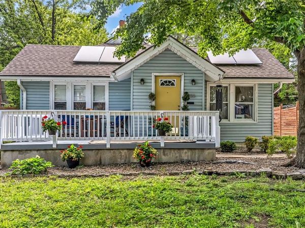 4955 Troostwood Road, Kansas City, MO 64110