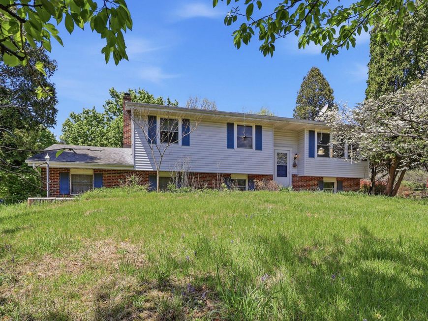 34 Hollow Horn Road, Erwinna, PA 18920 Main Photo
