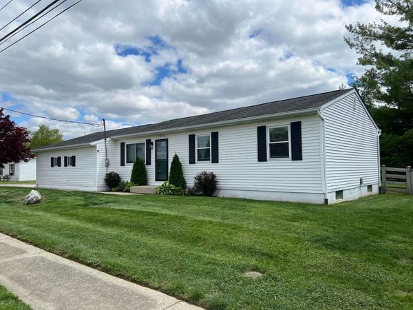 7035 London Groveport Road, Grove City, OH 43123