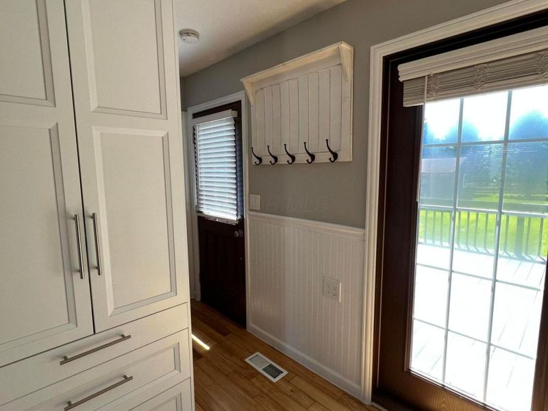 7035 London Groveport Road, Grove City, OH 43123 Photo 11