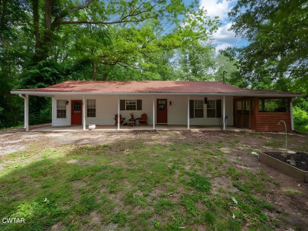 2950 Law Road , Lexington, TN 38351
