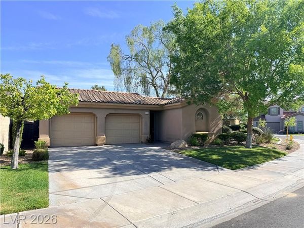 16 Kennesaw Road , Henderson, NV 89052