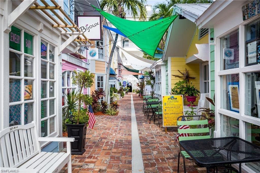 160 Palm St, Unit 308, Marco Island, FL 34145 Photo
