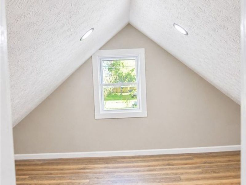 9705 Macon Avenue, Cleveland, OH 44102 Photo 20