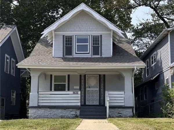 3622 College Avenue, Kansas City, MO 64128