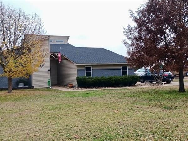 12 Cliff Drive, Mineral Wells, TX 76067