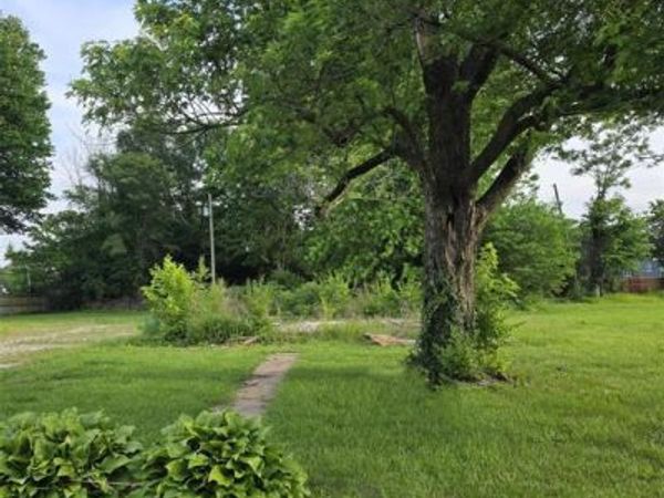 3032 Audubon Avenue , East St Louis, IL 62204